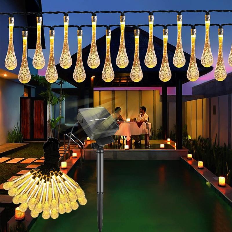 Instalație solară cu 28 LED-uri tip picătură, 6 metri – lumini albe reci, fir negru