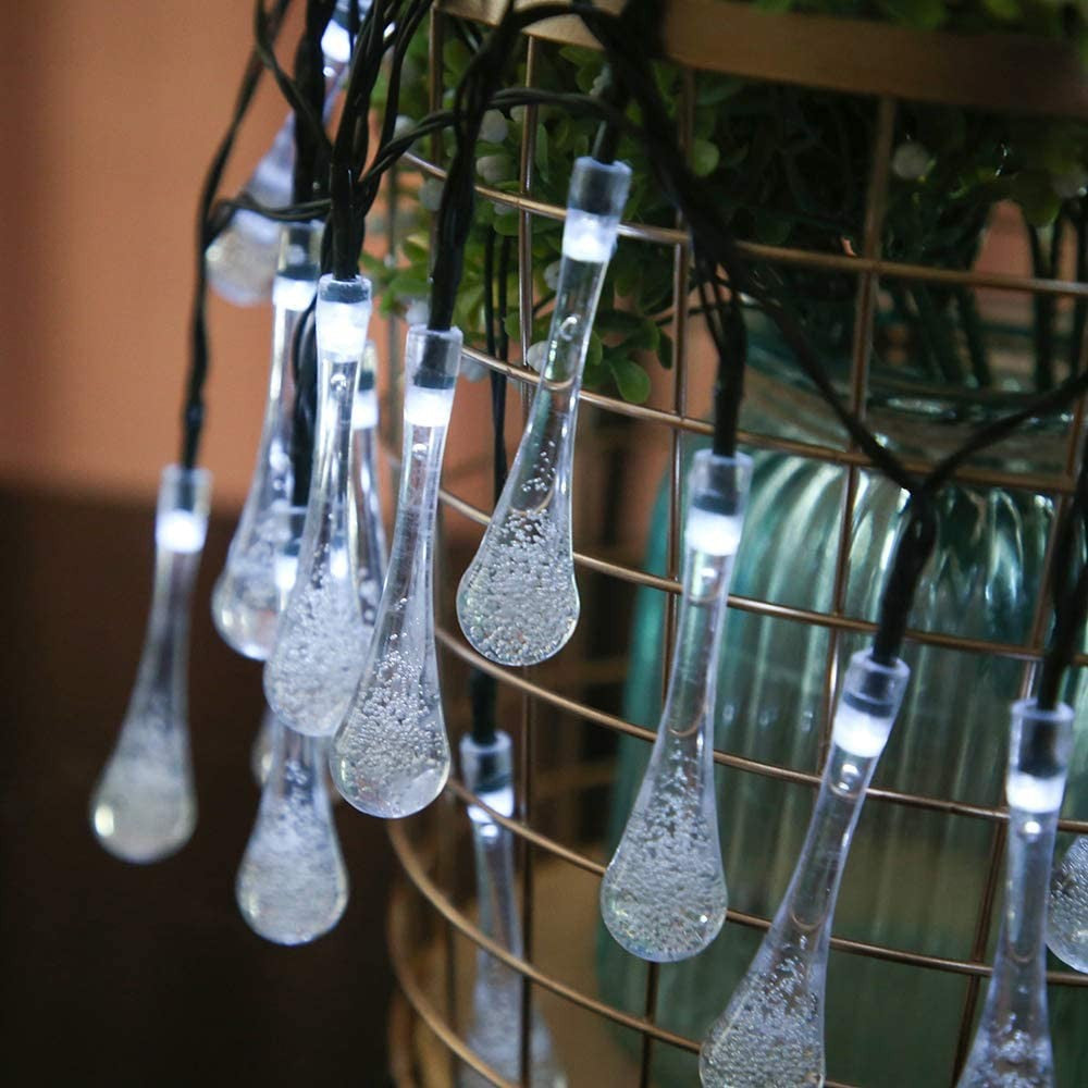 Instalație solară cu 28 LED-uri tip picătură, 6 metri – lumini albe reci, fir negru