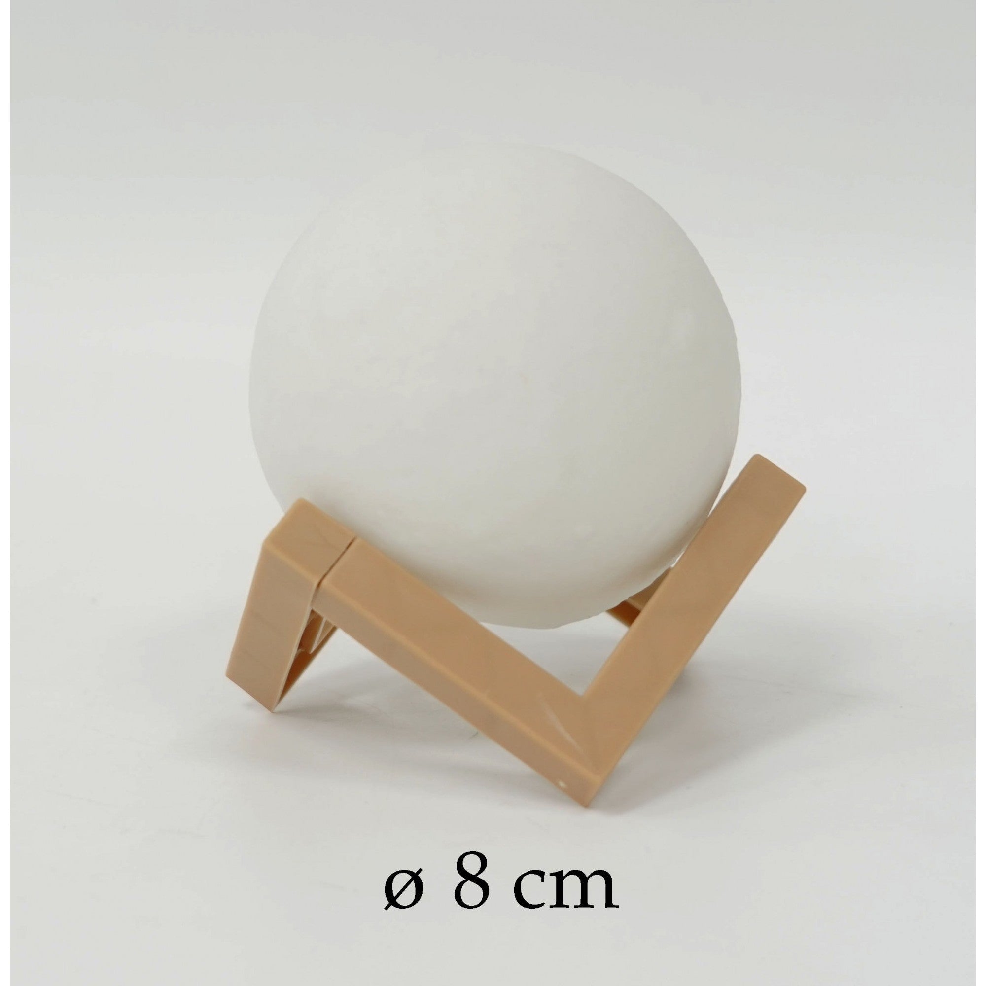 Lampa de veghe lună 3D LED 8 cm – lumina alb‑caldă, pe baterii, cu suport