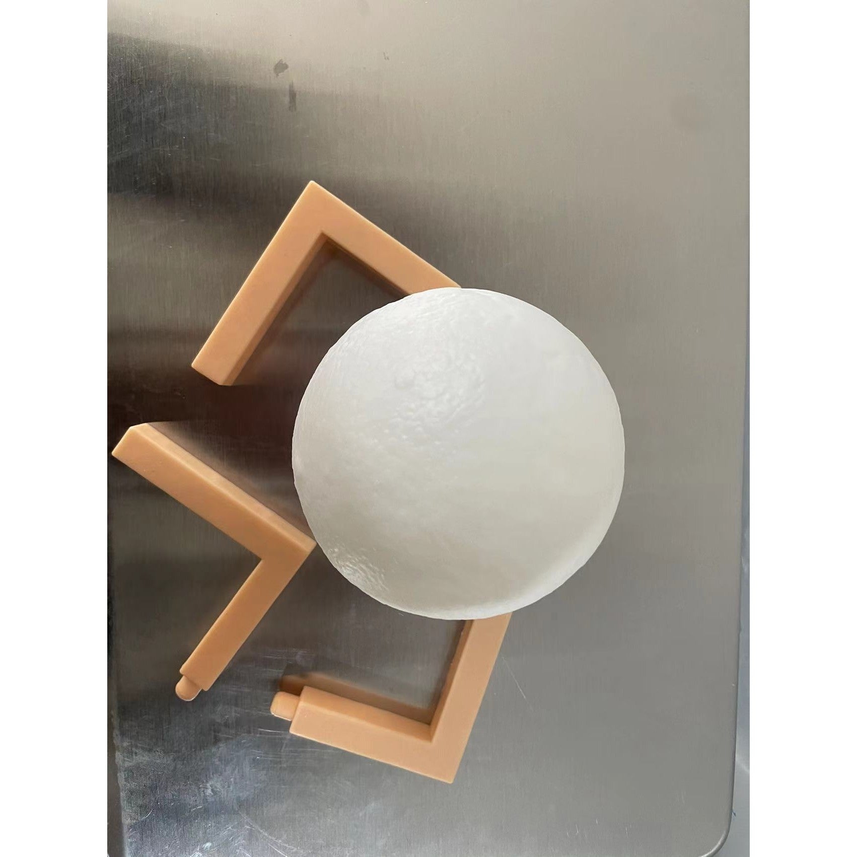 Lampa de veghe lună 3D multicolor 8 cm – baterii, stand inclus, ambient magic