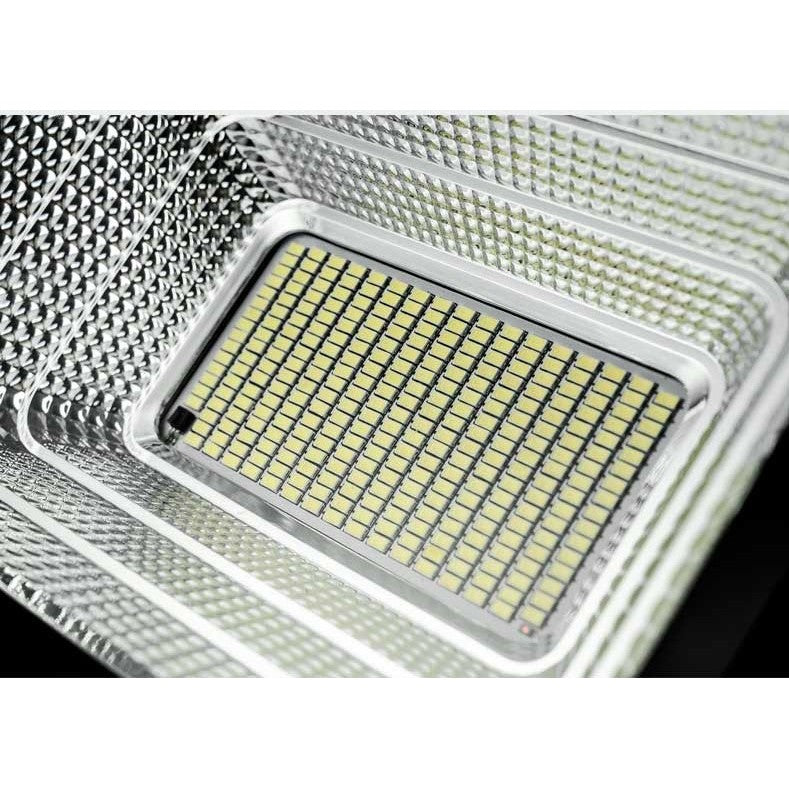 Lampă Solară Stradală 220 LED 100W cu Panou Solar și Braț de Montare – Iluminare Eficientă Exterior