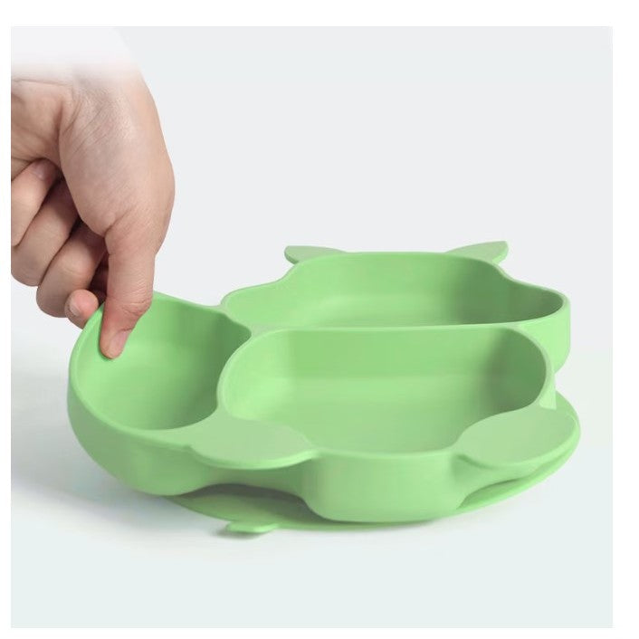 Set diversificare 10 piese din silicon și lemn – bol, farfurie, tacâmuri, cană cu ventuză, verde