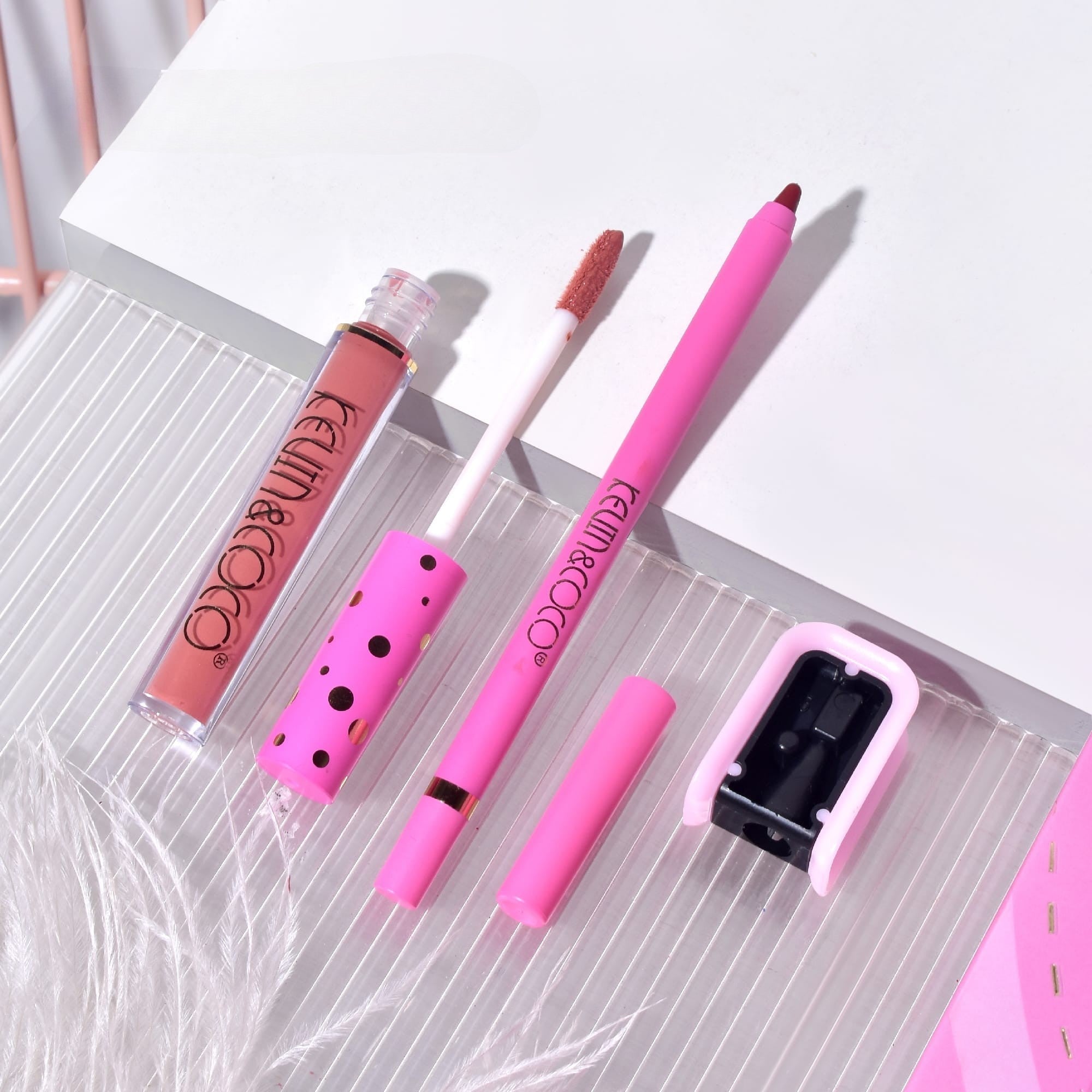 Paletă machiaj 14 farduri de pleoape – culori vibrante pentru lookuri unice