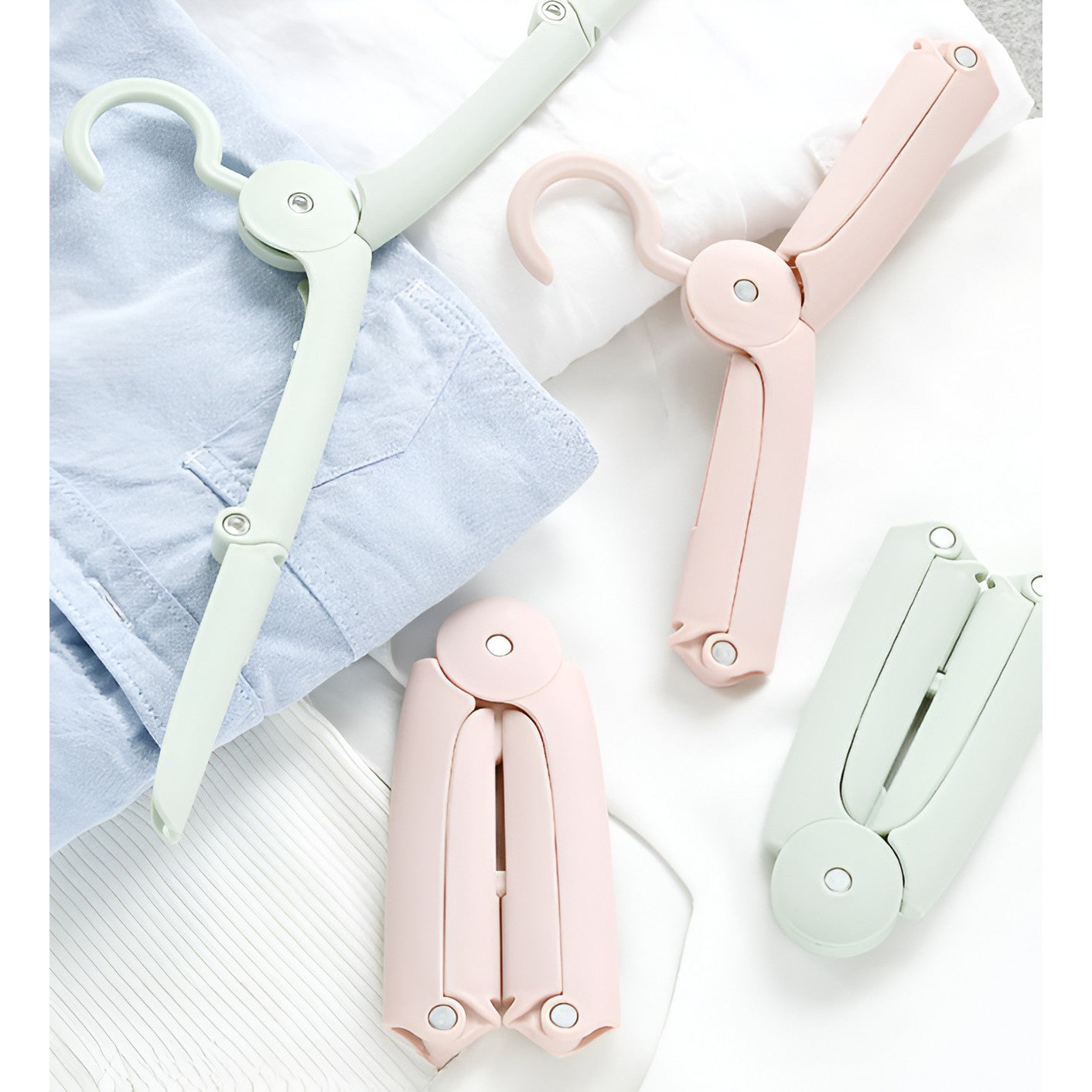 Umeraș pliabil de călătorie mini, suport portabil pentru haine, roz