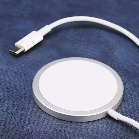 Incarcator Wireless MagSafe Fast-Charging 15W Universal, USB TIP C, compatibil cu iPhone 14/13/12/AirPods Pro/11/XR/XS/8, Samsung, Huawei, LG, Alb